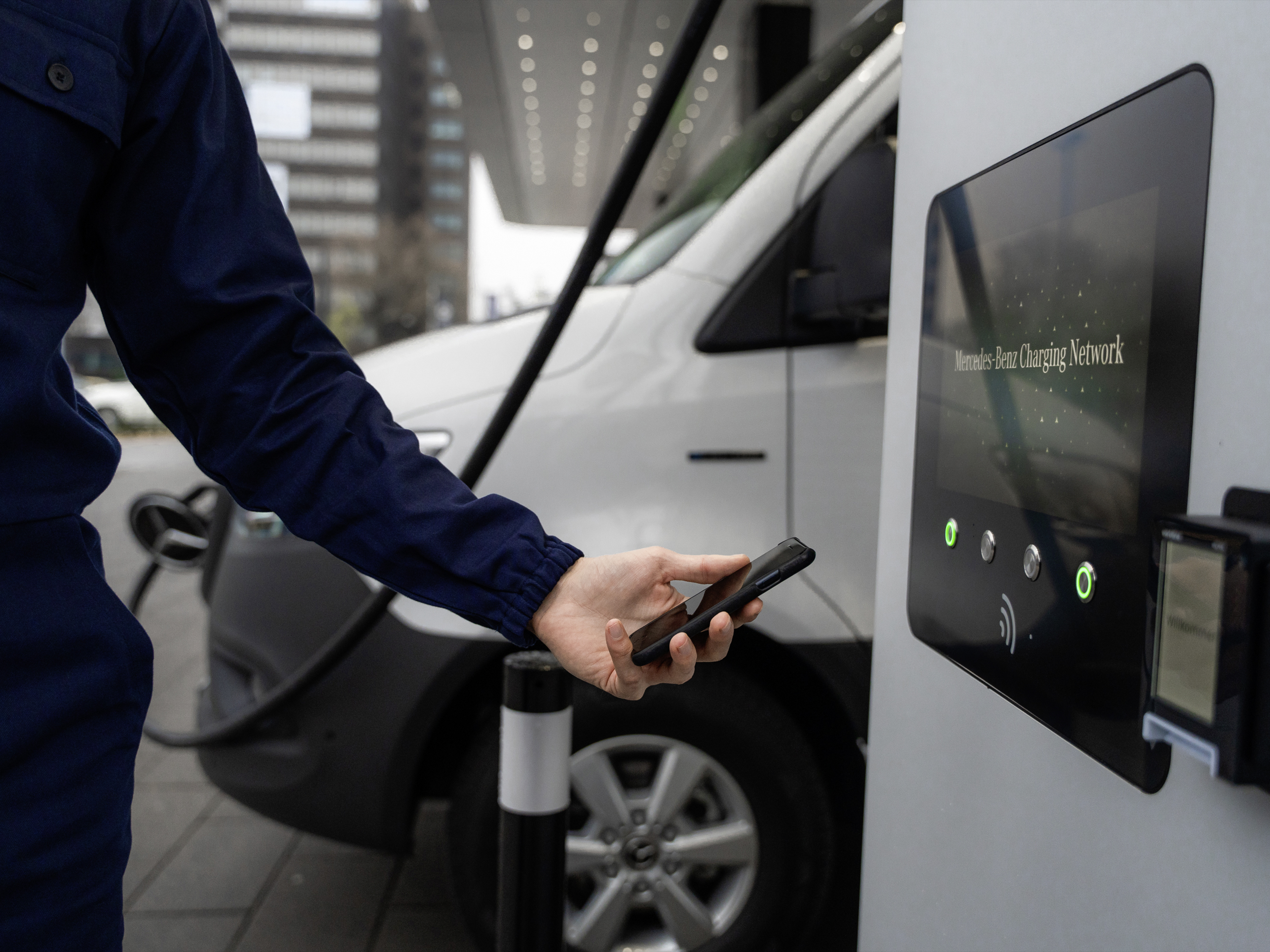 Application Mercedes-Benz | Recharge en déplacement | Utilitaires légers Mercedes-Benz L'application Mercedes-Benz pour les utilitaires légers Mercedes-Benz.