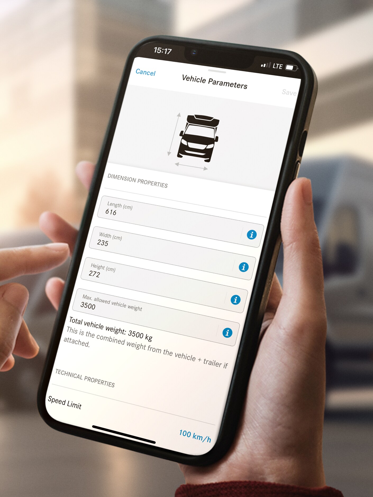 Grafische weergave van de afmetingen van het voertuig in de Mercedes-Benz App op een smartphone.