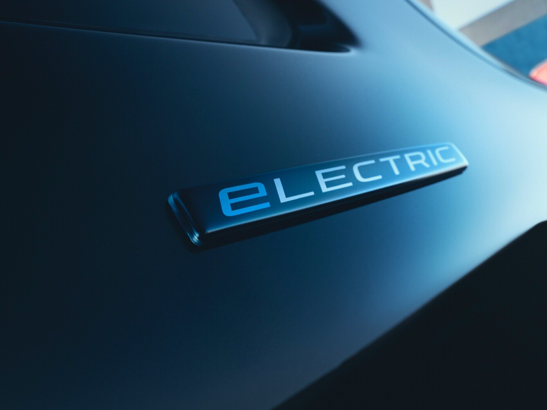 Houd overzicht over de laadkosten van uw Mercedes-Benz bestelwagen en profiteer van de centrale, digitale facturering.