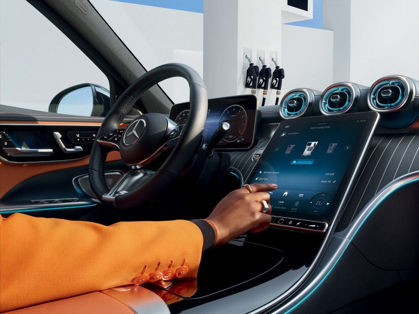 Mercedes-Benz Fuel & Pay