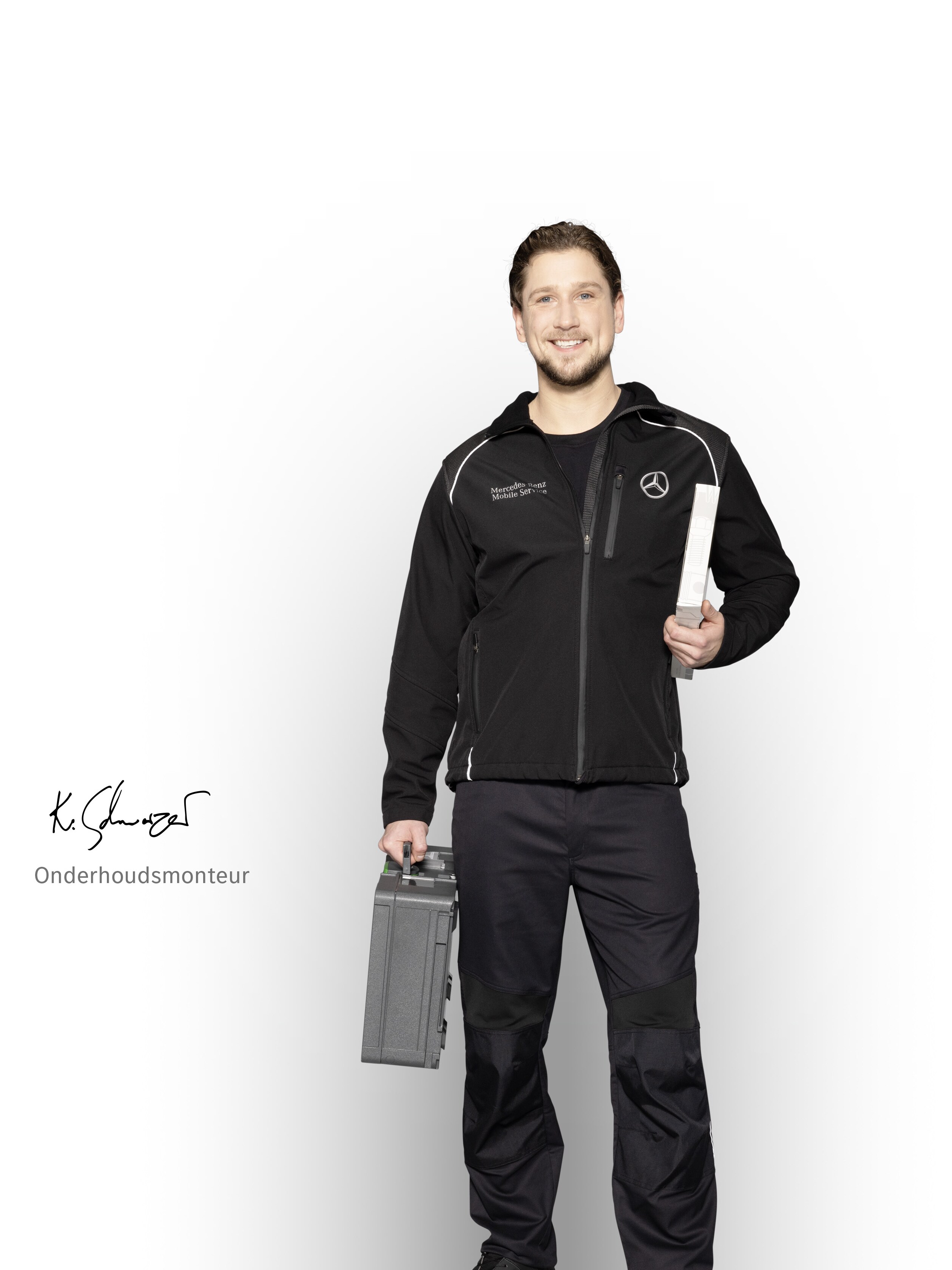 Mercedes-Benz Mobiel Service Onderhoudstechnicus klaar om te ondersteunen.