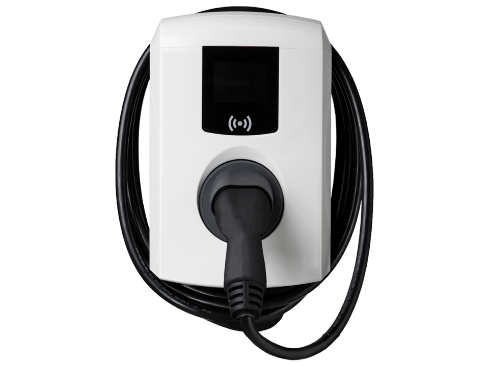 eSprinter Gesloten Bestelwagen wordt opgeladen in een werkplaatshal.